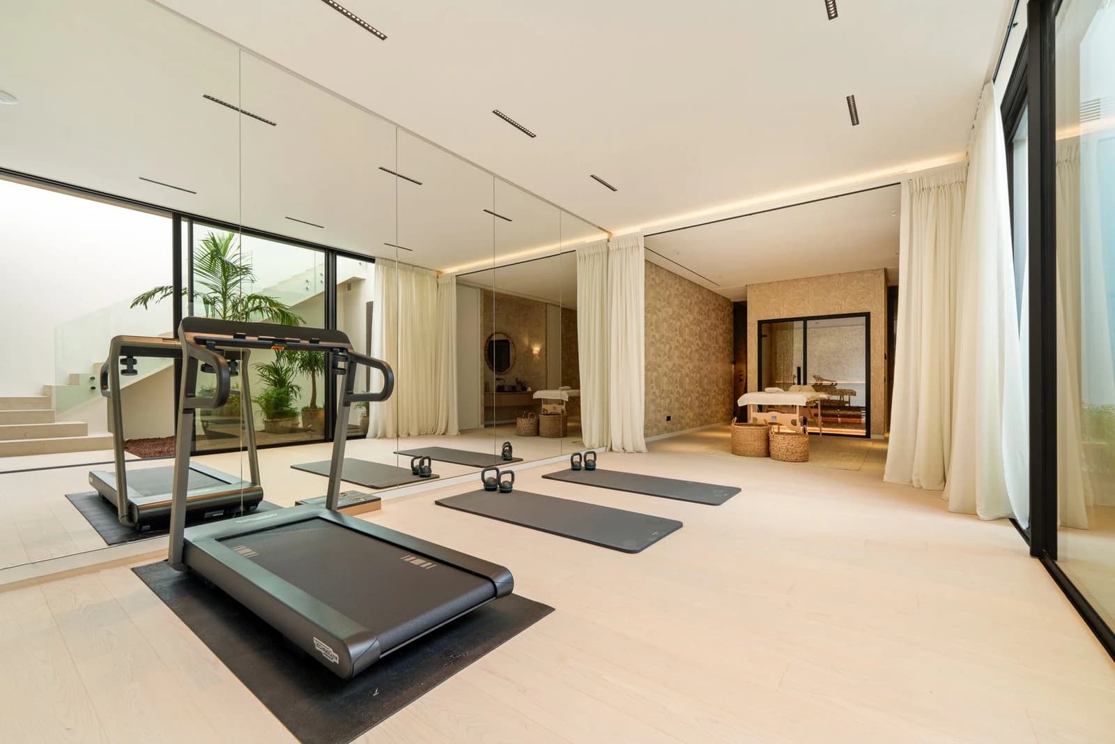 Gallery 21